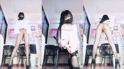 小美女长腿黑丝.封面