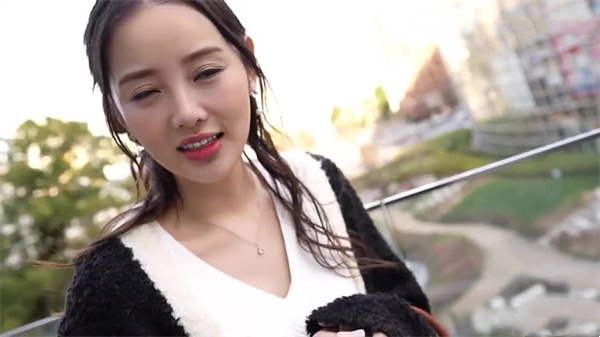 AI-李小璐-人妻的酒店一夜情封面