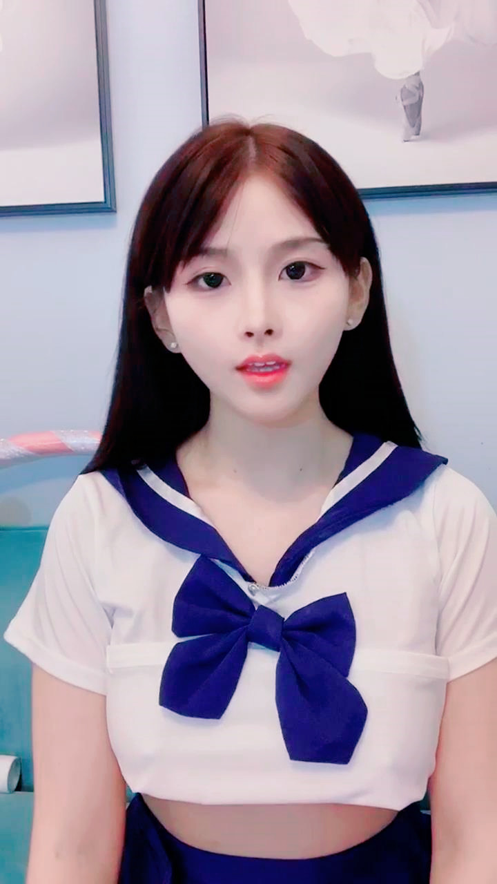 纯欲系嫩模小优完美身材诱人美乳挑逗19封面