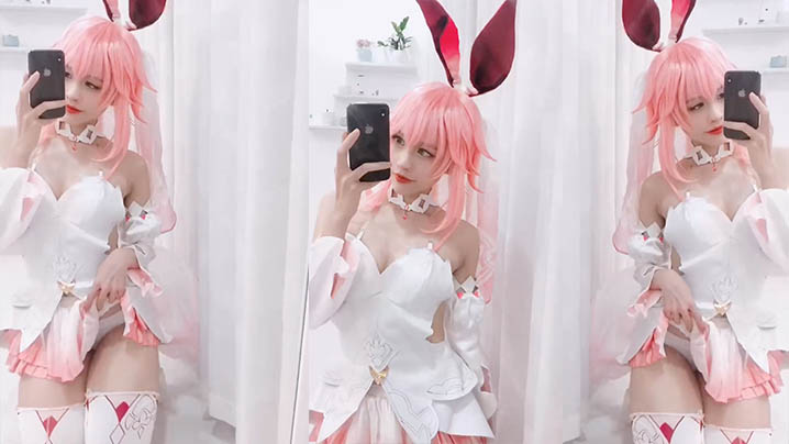 cosplay兔女子自拍的封面