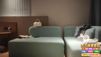 高颜气质外围，身材娇小性格温柔被操的娇喘连连封面
