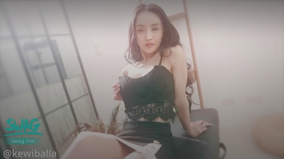性感肉欲极致女按摩师,帮你清通枪管封面