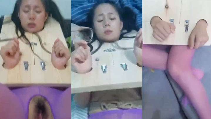 调教丝袜美女粉逼被阳具插入受不了.封面